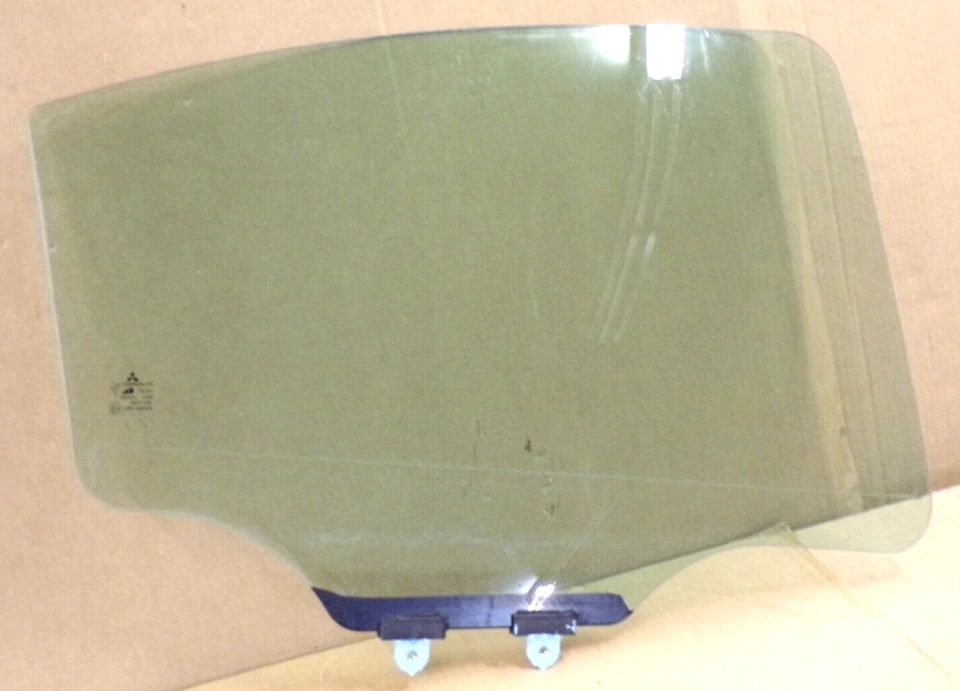 2009 mitsubishi galant задняя дверь стекло окна (пассажирский) 2004-2012 - Изображение 1 из 3