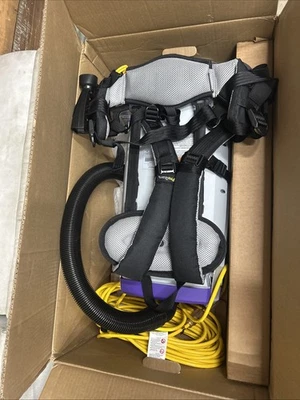 Super Coach Pro® 10, 10 qt. Mochila aspiradora con accesorios 1073110 Foto 1 de 2