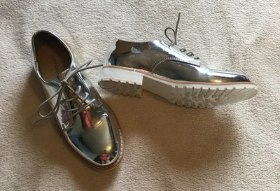 Chaussures argentées taille 37,5 - Photo 1/4