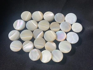 Nice Vintage Lot of 25 Pearl Shell MOP Buttons #32 - Picture 1 of 1