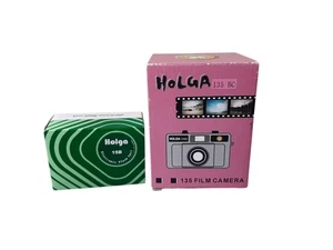 Cámara fotográfica compacta analógica Holga 135BC 35 mm negra compacta que funciona con flash - Imagen 1 de 3