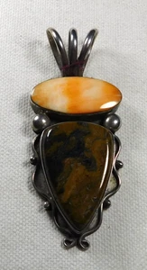 NAVAJO PETER JOHNSON STERLING SPINY OYSTER Brown Stone Handmade Vintage Pendant - Picture 1 of 4