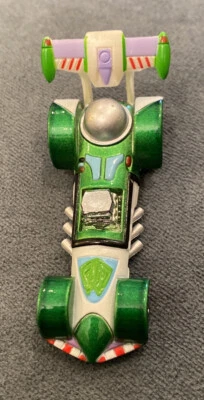 Toy Story Disney Racer Buzz Lightyear Die Cast carro de corrida Pixar ~ Envio GRÁTIS - Imagem 1 de 3