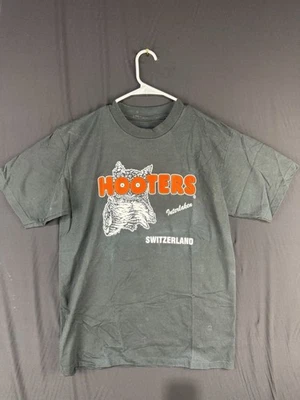 Camiseta Hooters Vintage Talla M Negra Suiza 🇨🇭 Foto 1 de 4