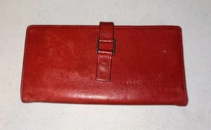 Kenneth Cole Red Wallet - Picture 1 of 3