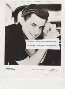 VIC DANA #1   ARCADE EXHIBIT CARD FILE 8X10 PHOTO RECORDING ARTISTS SET 1962 - Picture 1 of 2