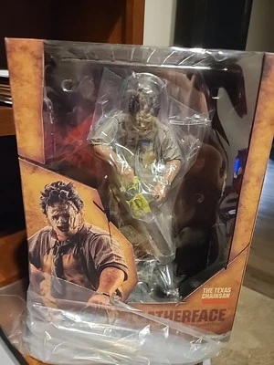 KOTOBUKIYA The Texas Chainsaw Massacre Leatherface 1/6 Scale Statue - ArtFX - Image 1 of 4