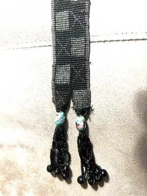 Corbata de cuello largo borla con cuentas vintage negra roja X plateada 38 pulgadas americana Foto 1 de 4