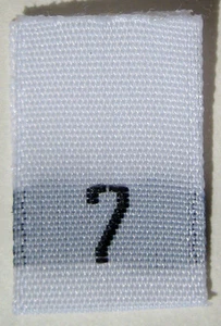 100 pcs WOVEN WHITE CLOTHING SIZE TAB LABELS - SIZE 7 - Picture 1 of 1