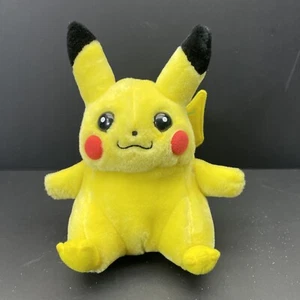Vintage ~8" Pokémon 1998 Nintendo Basic Pikachu Plush Hasbro - Picture 1 of 4