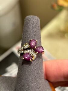 14 k Yellow Gold Three Stone Star Ruby and Diamond Ring Size 6