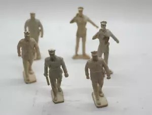 Juego de 6 figuras de policías juguetes de goma castaño rojizo vintage - Imagen 1 de 7