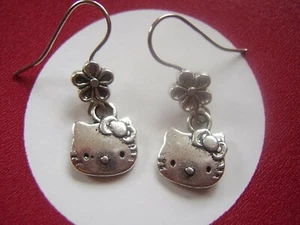 Anelli auricolari a gancio argento tibetano Hello Kitty & Flower. By Sanrio Donna/Ragazza - Foto 1 di 3