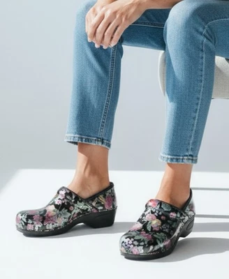 Dansko XP 2.0 Women’s EU Size 39 US 8.5 to 9 Floral Patent Leather Clogs - Image 1 of 4