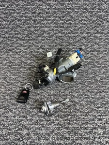 2010-2013 Kia Forte Ignition Switch with Key Door Lock - Picture 1 of 8
