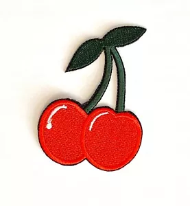 Toppa ricamata - Ciliegie rosse - NUOVA - Ferro/cucito - Foto 1 di 2