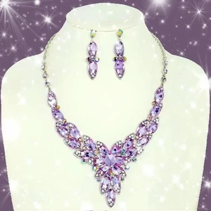 RHINESTONE LAVENDAR/PURPLE FLOWER PETAL PROM WEDDING NECKLACE AND EARRINGS SET - Picture 1 of 2