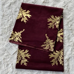 Lydia Folie Blatt Urlaub Tischläufer 14” x 72” Burgund und Metallic Gold Blätter - Bild 1 von 6