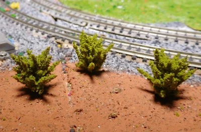 BONN-BAD-GODESBERG 50 dunkelgelbgrüne Büsche, Sträucher, 28 mm hoch