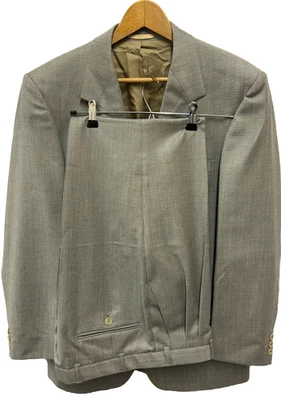 Vintage Magee Gents Pale Grey Suit 40 Reg - Image 1 of 4