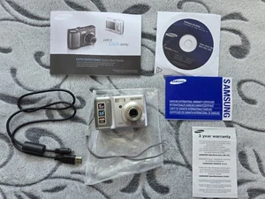 Samsung D60 Digitalkamera Fotoapparat 6,0 Mega Pixel silber Camera Kompaktkamera - Bild 1 von 10