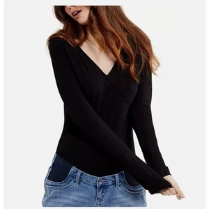 A Pea in the Pod Maternity Bodysuit Women's Medium Black V-Neck Ribbed Top NWT - Picture 1 of 10