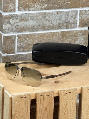 Vintage Prada Gray Aviator Sunglasses — 第 1/4 张图片