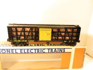 LIONEL 19822 OPERATING PORK DISPATCH BOXCAR - NEW - BOXED- 0/027 - SH - Picture 1 of 6