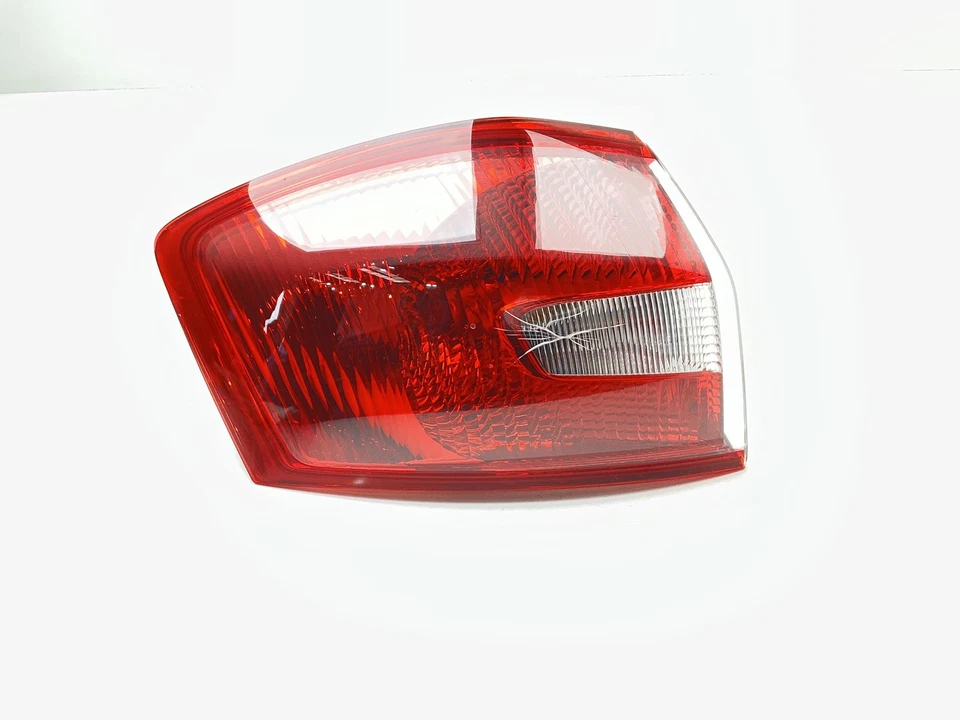 STOP FANALE POSTERIORE SINISTRO PER FORD Kuga Serie (CBV) 8V41-13405-GH (08>13) - Immagine 1 di 4