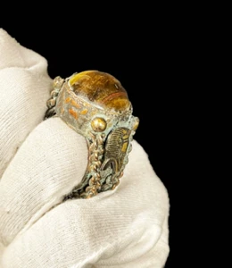 Maravilloso Anillo Egipcio Hecho de Cobre con Increíble Piedra de Curación Natural - Imagen 1 de 3