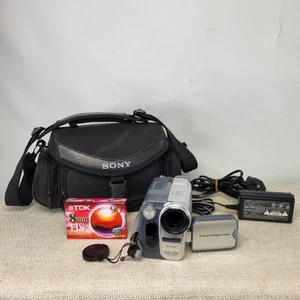 SONY HANDYCAM DCR-TRV255E CAMCORDER DIGITAL 8 VIDEO CAMERA WITH ACCESSORIES VGC - Picture 1 of 24