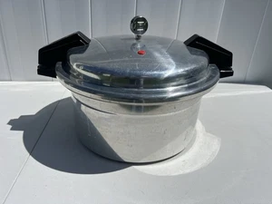 Pressure Cooker Canner 12 Quart Vintage Mirro M-0512 USA Aluminum Used Once - Picture 1 of 12