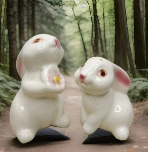 Rabbit Bunny Salt Pepper Shakers Cute Whimsical Pink Flower Easter Vtg - Picture 1 of 7
