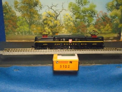 ARNOLD N SCALE #5102 GG-1 PENNSYLVANIA RAILROAD #4881 - Image 1 of 4