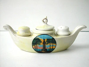 * SALIERE ET POIVRIERE ET MOUTARDIER SOUVENIR DE PAIMPOL EN FORME DE BATEAU - Picture 1 of 5