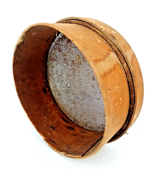 ANCIEN PETIT TAMIS EN BOIS - Photo 1/4