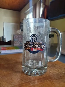 NY YANKEES 2009 WORLD SERIES CHAMPIONS 12oz GLASS MUG  - Picture 1 of 4