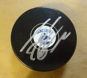 Autographed Thomas Vanek Signed Vancouver Canucks Hockey Puck