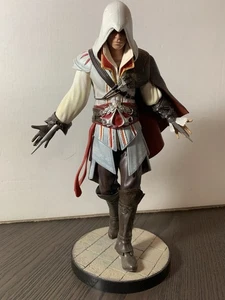Ezio Auditore Assassin's Creed II Master White Statue Actionfigur - Bild 1 von 12