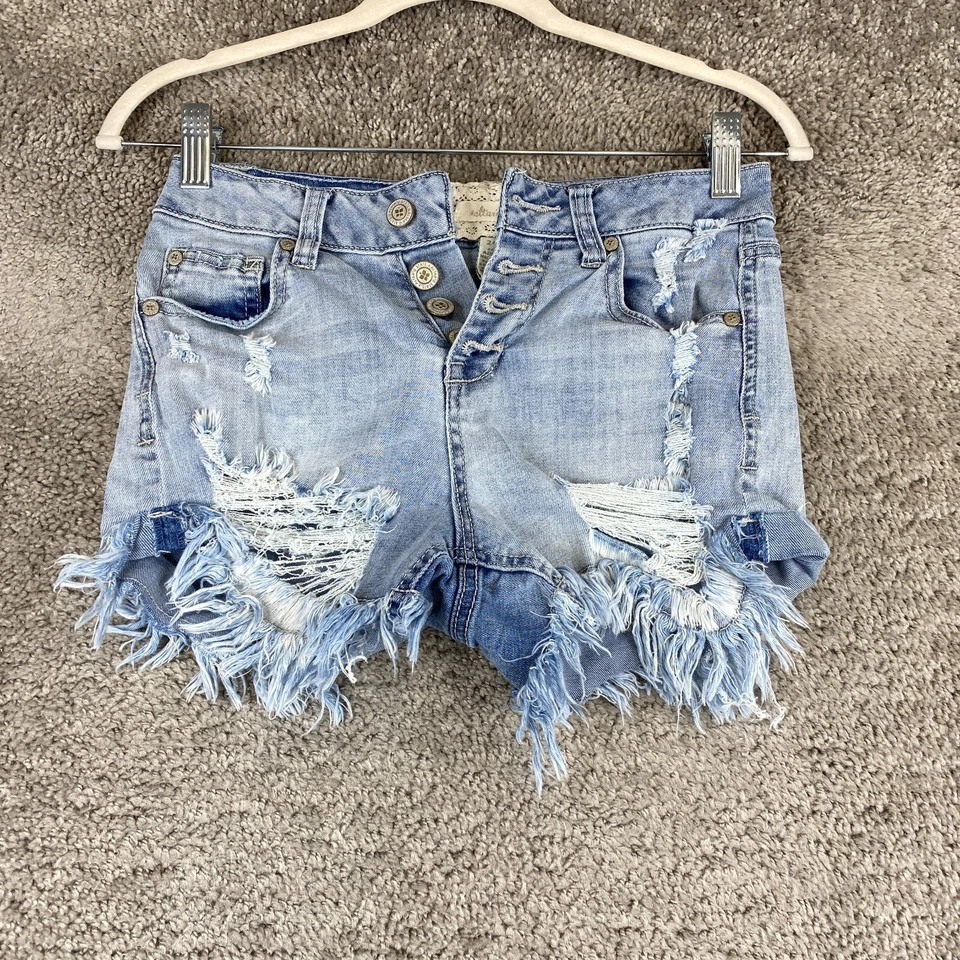 Pantalones Cortos de Jean Altar'd State para Mujer 24/0 Azul Tiro Medio Botón Mosca Deshilachado Envejecido Foto 1 de 4