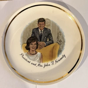 Placa conmemorativa vintage del presidente John F. Kennedy y la señora Kennedy 1964 - Imagen 1 de 6