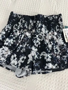 Roxy Active Shorts with built in liner - Girls XL - New with Tags! - Picture 1 of 4