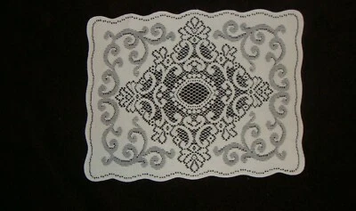 Juego de 2 tapetes/mantel de mesa de encaje diseño medallón blanco 19" x 14" Foto 1 de 2