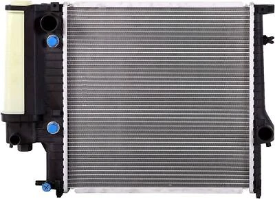 Radiator For BMW 3 Series E36 318i 318is 318ti Z3 L4 1.8L 1.9L 4 Cylinder New Foto 1 de 4