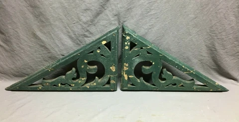 Antique Pair Green Peak Architectural Shabby Wood Gingerbread VTG Chic 1635-21B Cover