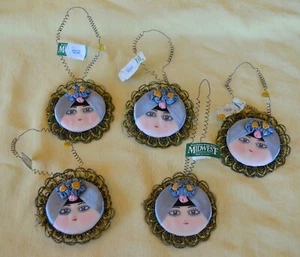 5 Neu mit Etikett Flapper Mädchen Gesicht Ornamente Draht Aufhänger Mittlerer Westen Kanone fällt Spiegelrücken - Bild 1 von 11