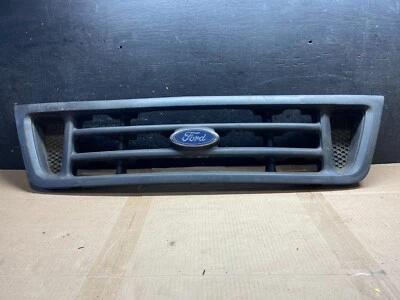 Parrilla delantera Ford Econoline E150 E250 E350 2003 a 2007 C8493 OEM DG1 Foto 1 de 4