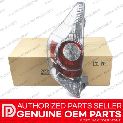 Lámpara de luz trasera izquierda para conductor trasero original Toyota 12-14 Prius C OEM 81561-52895 Foto 1 de 4