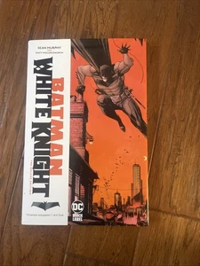 Batman: White Knight-The Deluxe Edition (DC Comics May 2020) - Bild 1 von 6
