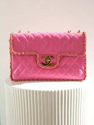 Chanel 1995 Barbie Rosa 24K Oro Cadena Alrededor Patente Piel de Cordero Jumbo XL 95P Bolso Foto 1 de 4